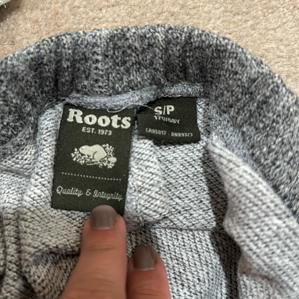 Roots XS sweats. Gathered at the ankle